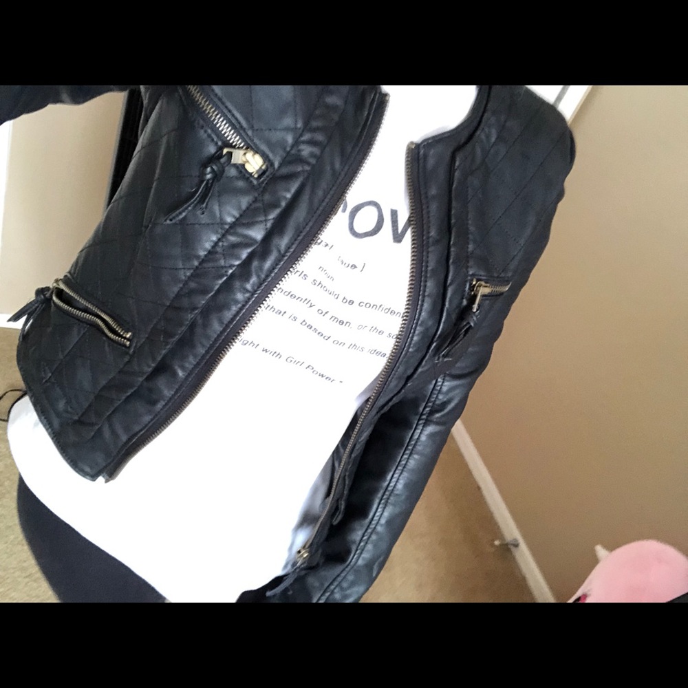 Leather jacket - Picture 4 of 6